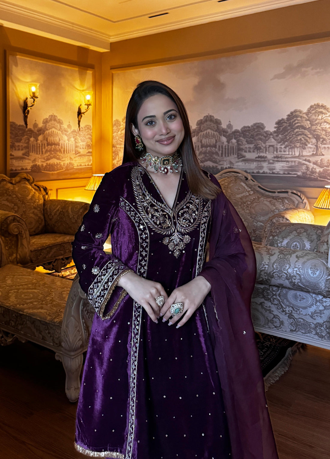 Saanjh Velvet Mirror and Zardozi Embroidered Kurta with Salwar and Scallop Organza Dupatta