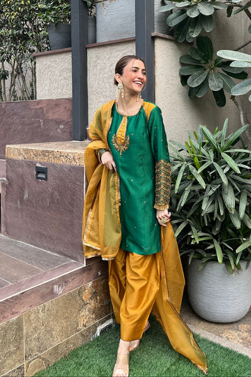 Mehreen Chanderi Silk Straight Kurta with Zardozi embroidery, Farshi Salwar and embroidered organza dupatta