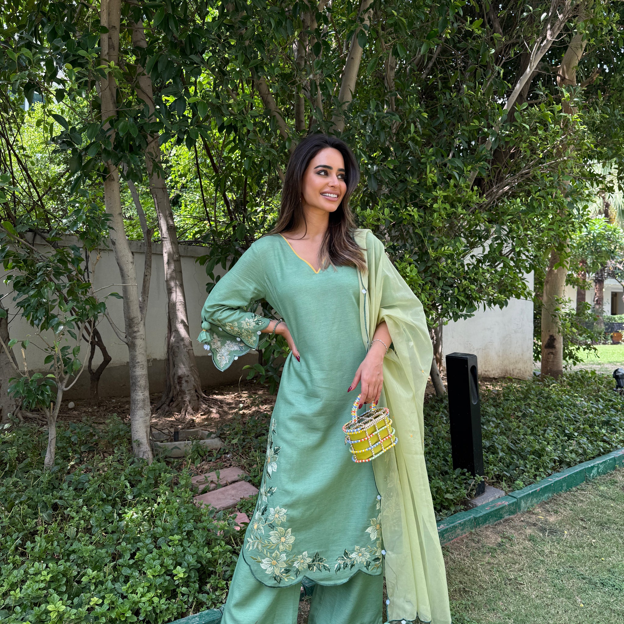 Bela Cotton Linen Embroidered Kurta Set With Contrast Scallop Organza Dupatta
