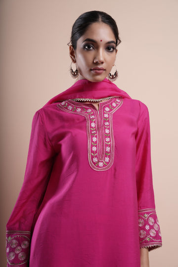 Pink Aari Embroidery Kurta Set