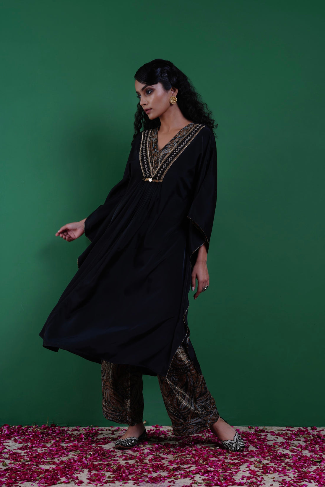 Aafreen Zardozi Kaftan Set